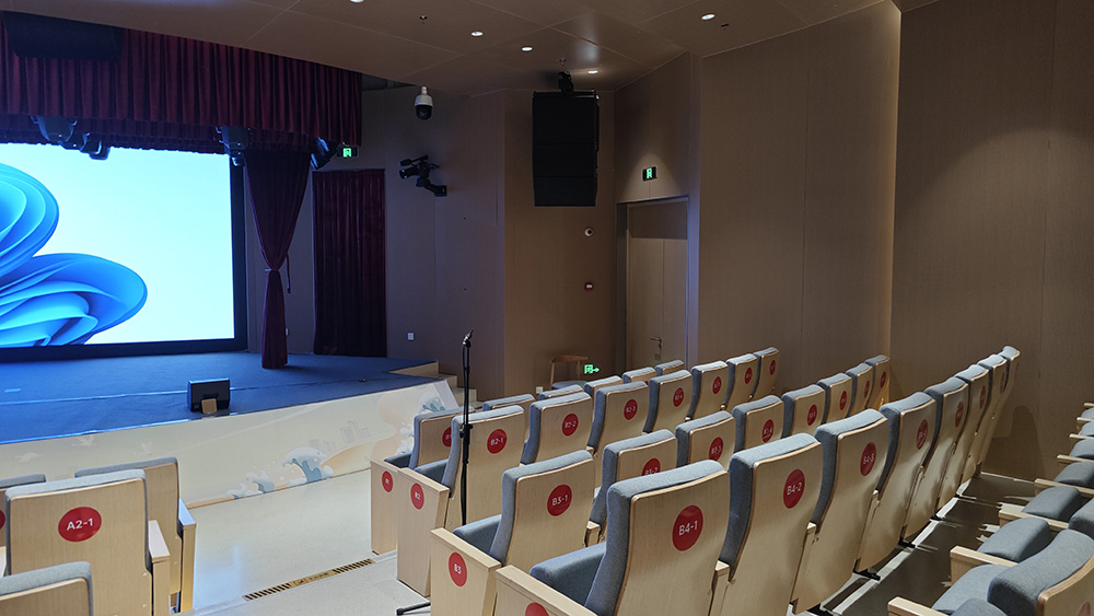 图书馆一层文化讲堂。。.jpg 图书馆一层文化讲堂。。.jpg